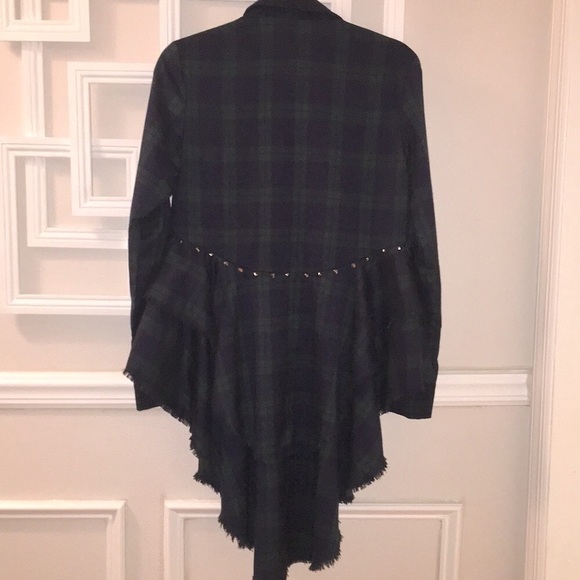 Do+Be Hi Lo Tails Ruffled Tiers Plaid Top Jacket Green Blue Studded Size Small - Picture 7 of 8